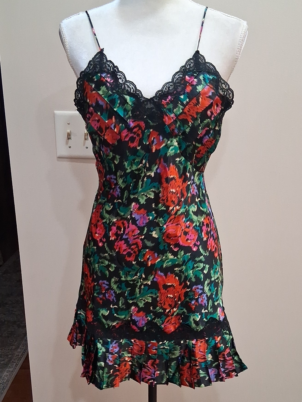 Vintage Victoria's Secret Gold Label Floral Chemise/Slip Dress Size P Modern S